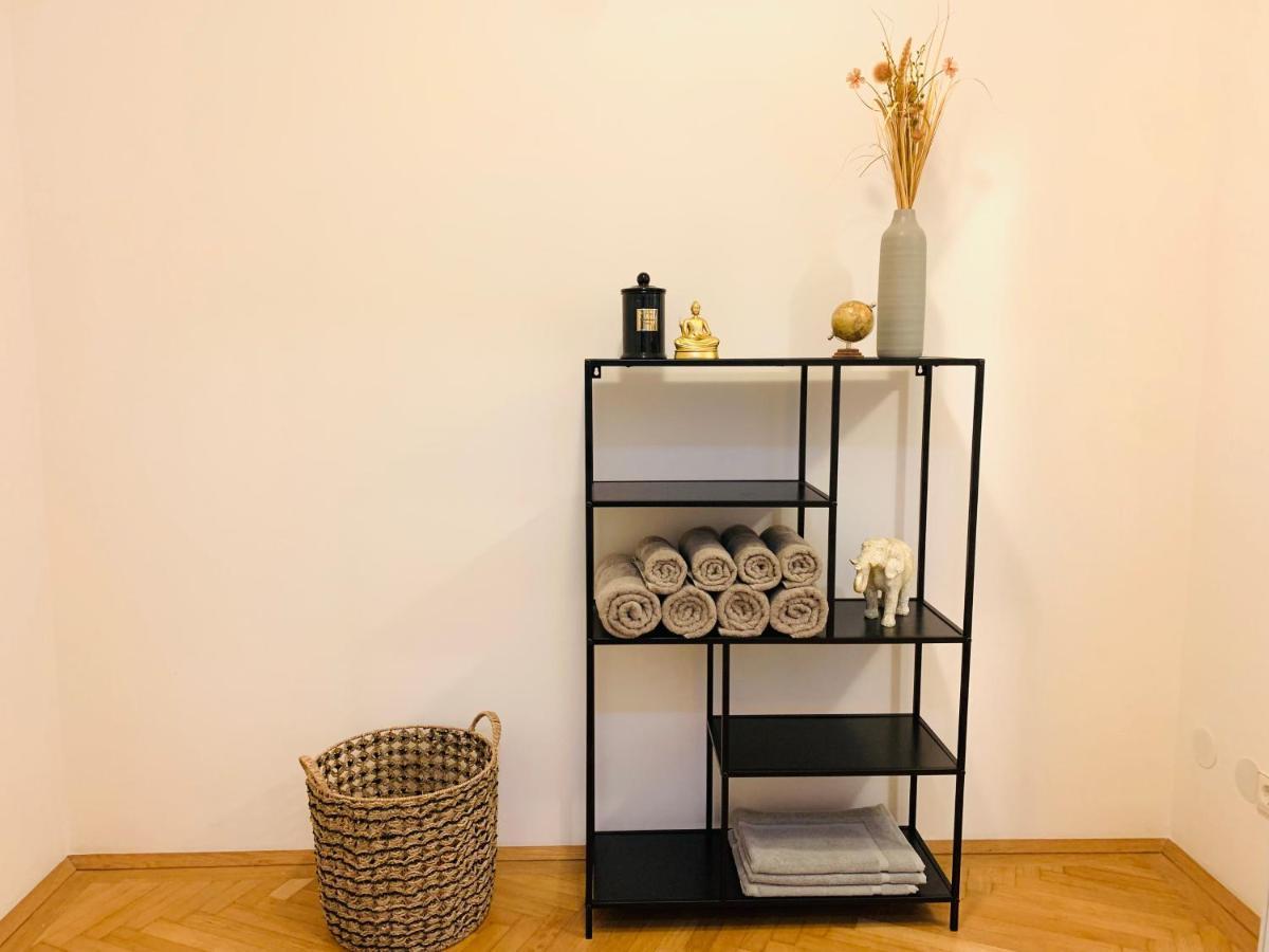 Ruhige Wohnung Im Gasometer Wien *Wifi*U3*Netflix* Dış mekan fotoğraf