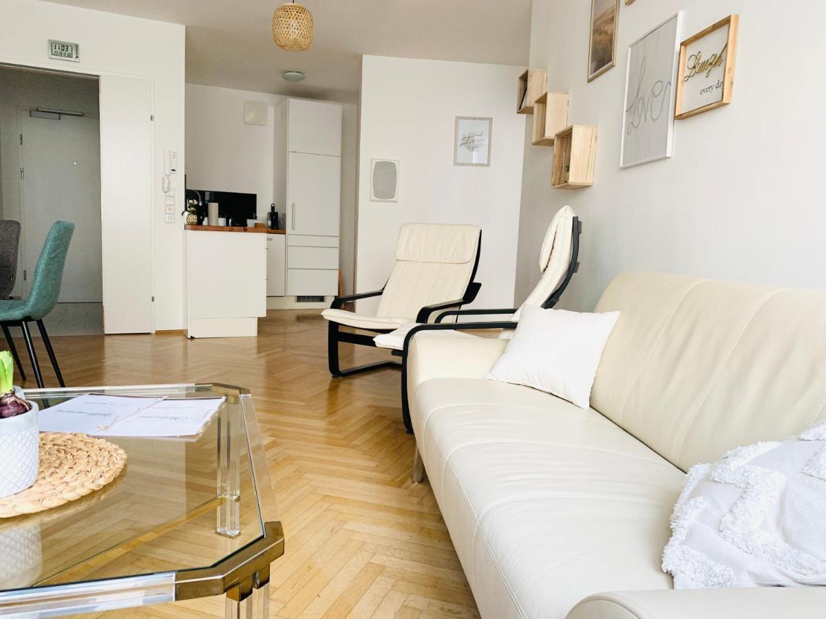 Ruhige Wohnung Im Gasometer Wien *Wifi*U3*Netflix* Dış mekan fotoğraf